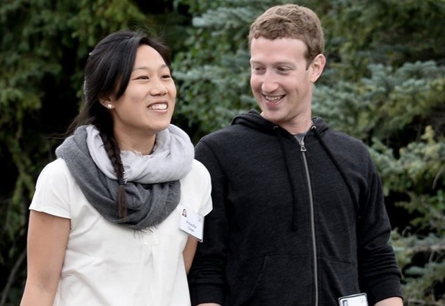  Mark Zuckerberg và vợ chính là những người đứng sau tổ chức Chan Zuckerberg Initiative. 