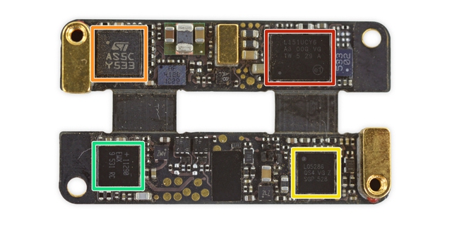  Các thành phần của bảng mạch này bao gồm Bộ vi điều khiển ST Microelectronics STML151UCY6 Ultra-low-power 32-bit RISC Cortex-M3​ màu đỏ, chip ST Microelectronics AS5C Y533​ màu cam, chip L05286 QS4 VG Z SGP 528​ màu vàng và chip EWX 01129​ màu xanh lá. 