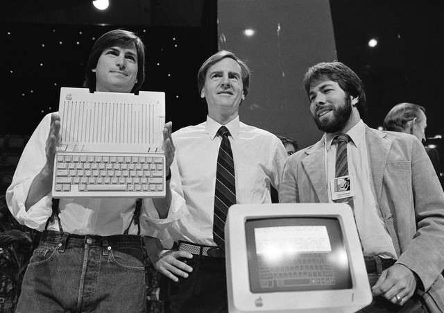 Bộ ba siêu đẳng Steve Jobs, John Sculley và Steve Wozniak.