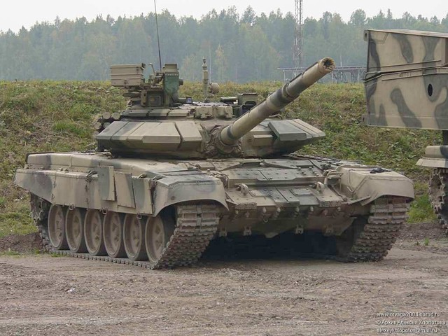 
Mẫu xe tăng T-90 trong huấn luyện
