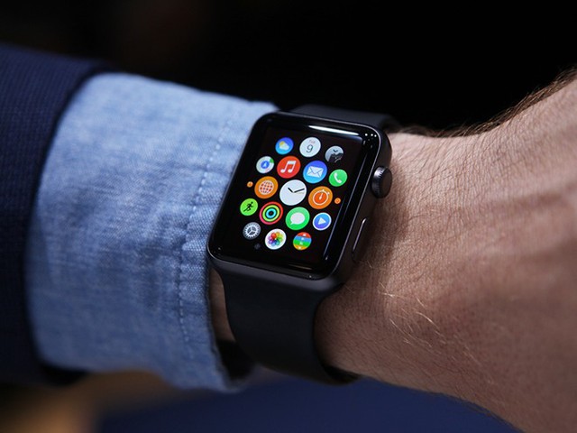
&nbsp;Apple Watch - sản phẩm đầu ti&ecirc;n mang dấu ấn của Tim Cook.
