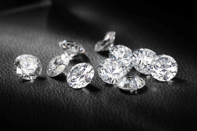 
Kim cương không hề khan hiếm về số lượng.
