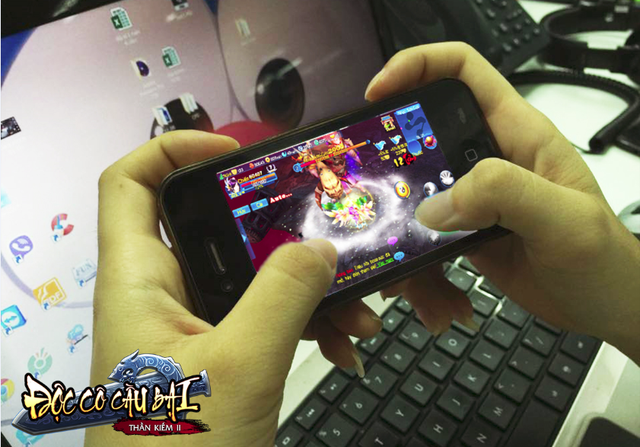 Độc Cô Cầu Bại là game kiếm hiệp đầu tiên chơi mượt hoàn toàn trên Smartphone RAM 512.