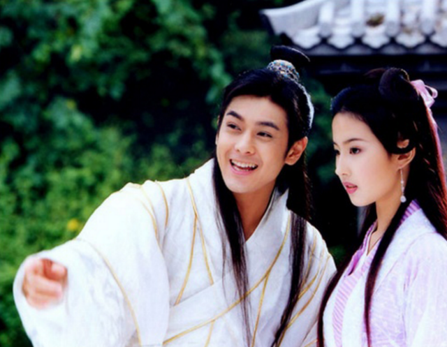 
Mối tình giữa Đoàn Dự và Vương Ngữ Yên trở nên thật đẹp đẽ khi Thiên Long Bát Bộ được chuyển thể thành phim ảnh.
