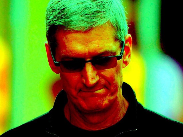  CEO Apple - Tim Cook. 