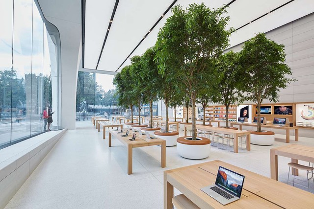  Cửa hàng Apple Store mới mang phong cách rất Jony Ive, đơn giản nhưng ấn tượng. 