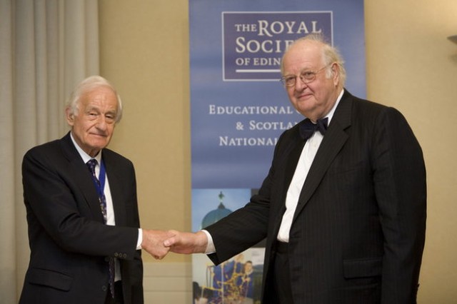 Giáo sư Angus Deaton - 1 trong 2 tác giả của công trình nghiên cứu - vừa đoạt giải Nobel Kinh tế 2015.