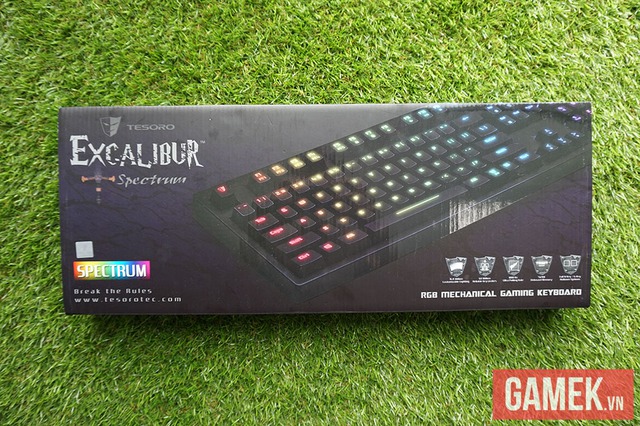 Tesoro Excalibur Spectrum – Bàn phím cơ màu mè giá mềm cho game thủ Việt
