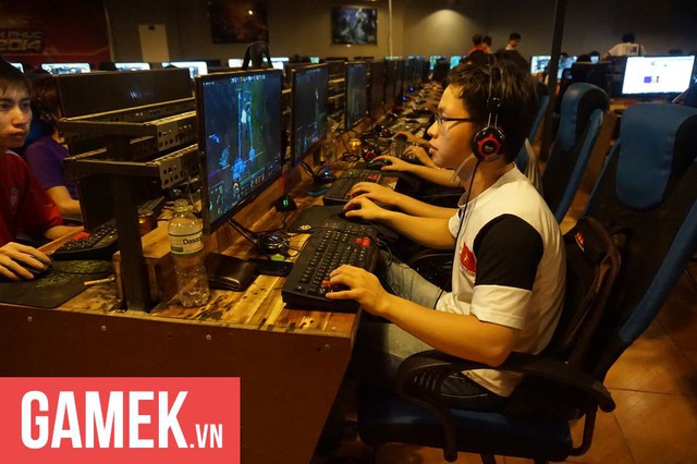 Thăm quán game có đường truyền khủng nhất Việt Nam