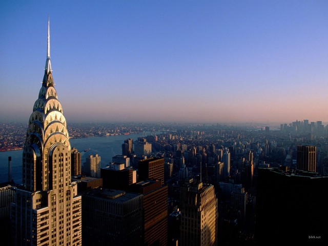  Empire State Building vào sáng sớm. 