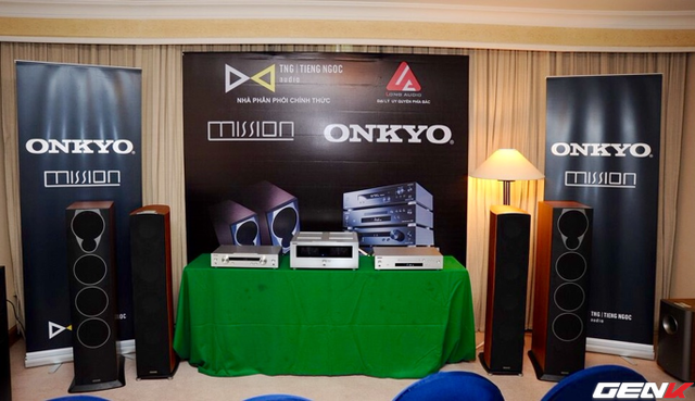  Gian phòng của Nguyễn Audio với các sản phẩm Onkyo. 