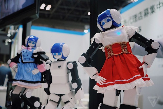  Robot nhảy múa Premaid Ai có giá từ 81 USD đến 1.124 USD. 