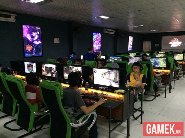 Ngày nóng nhất ở quán game nóng nhất Hà Nội