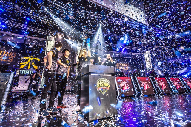 
Fnatic vô địch 2 mùa LCS liên tiếp!!!
