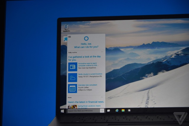 Cortana trên PC sẽ được đặt trên taskbar và hỗ trợ tìm kiếm bằng giọng nói.