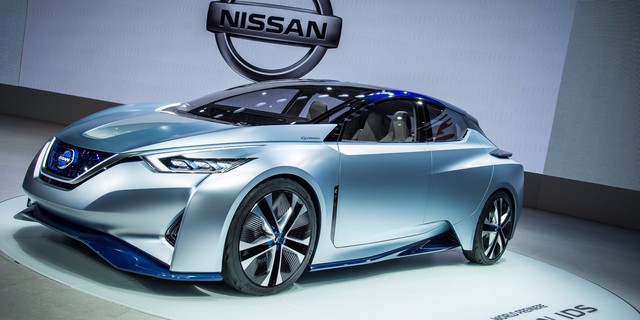 Hình mẫu đầu tiên của chiếc xe tự lái do Nissan phát triển. 