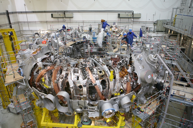 Lò phản ứng Wendelstein 7-X.