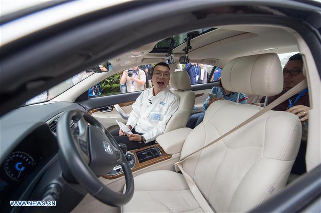  Xe tự lái sẽ là chìa khóa thành công của Uber và Didi tại Trung Quốc. 