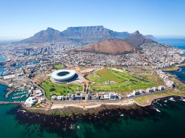  Cape Town là một trong những địa điểm du lịch rẻ nhất hiện nay. Một panh bia ở đây chỉ có giá 1.63 USD (36.000 VND) 