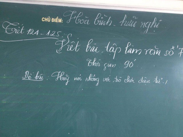 
Đề bài văn Hãy nói không với trò chơi điện tử trở thành đề tài bàn tán của nhiều game thủ
