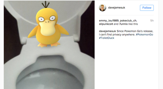
Nhiều người chơi Pokemon Go tại Mỹ thi nhau đăng ảnh trong... nhà vệ sinh
