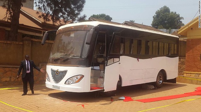  Chiếc xe buýt Kayoola 35 chỗ, chạy bằng năng lượng mặt trời. 