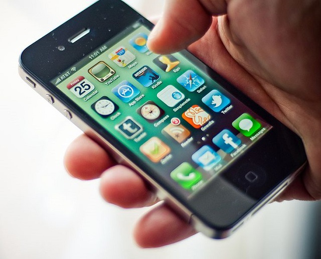 Steve Jobs từng cho rằng màn hình 3,5 inch là tiêu chuẩn để người dùng có thể thoải mái thao tác trên smartphone.