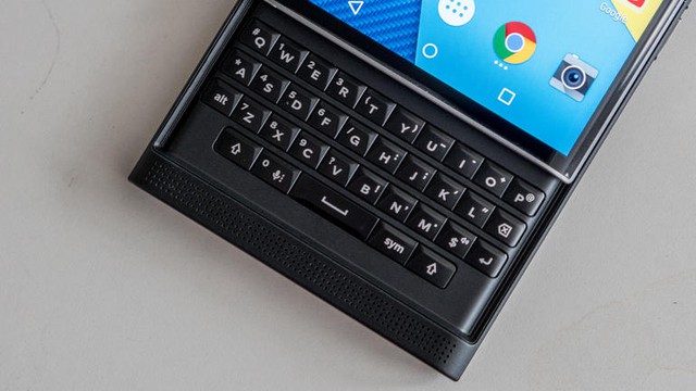  BlackBerry Priv chạy Android. 