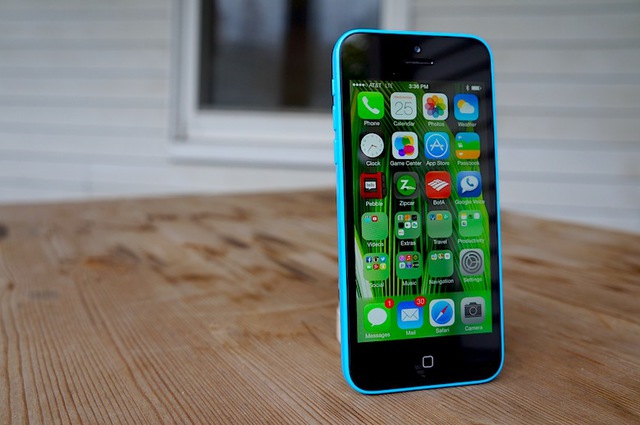 
Chiếc iPhone 5c của Apple đang trở thành đề tài bàn tán sôi nổi của giới công nghệ.
