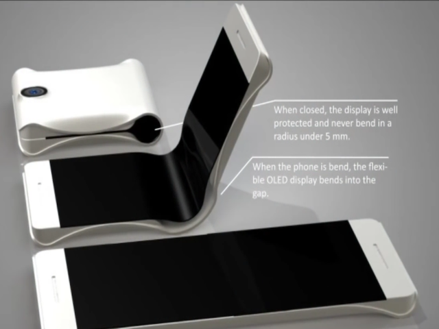  Một trong số 2 chiếc smartphone mới sẽ có khả năng gập đôi giống như mẫu concept này. 