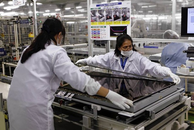 Foxconn phát triển nhanh chóng nhờ mối quan hệ đối tác với Apple. Ảnh: Reuters.