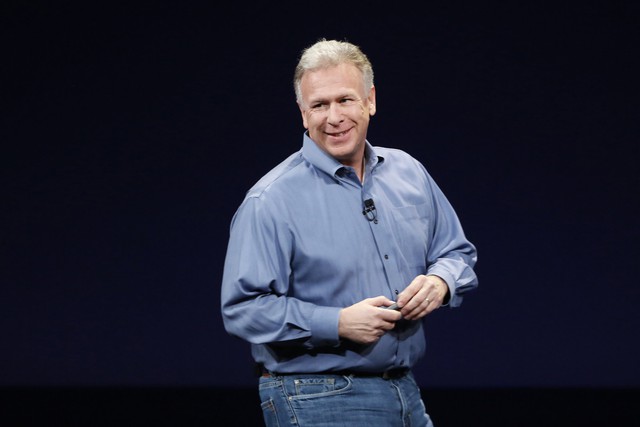  Phil Schiller chính là người đưa ra những thay đổi đó chỉ trong vòng 7 tháng lên nắm quyền điều hành App Store. 