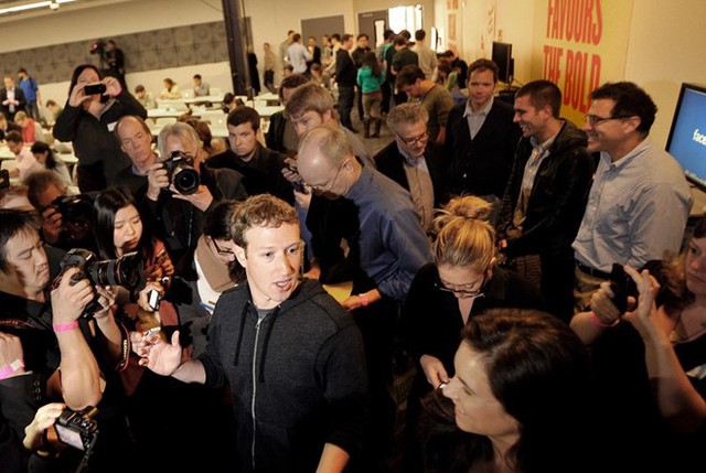  Mark Zuckerberg đã tạo nên một văn hóa doanh nghiệp kỳ lạ và tuyệt vời. Ảnh:&nbsp;Vanity Fair. 