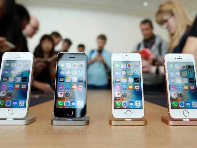  Apple bán ra một chiếc iPhone đắt hơn tới 100 USD và ăn lời tới 88 USD trong đó. 