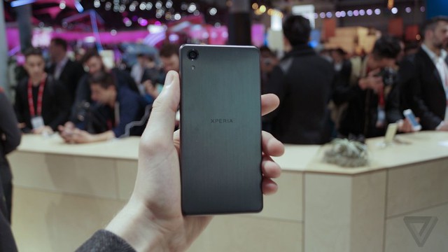 
Xperia X được xếp vào phân khúc smartphone tầm trung, cận cao cấp.
