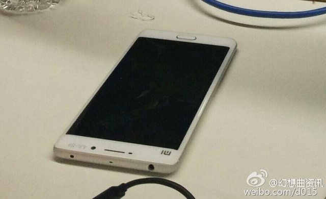  Ảnh rò rỉ Xiaomi Mi 5 mới nhất, phiên bản màu trắng. 