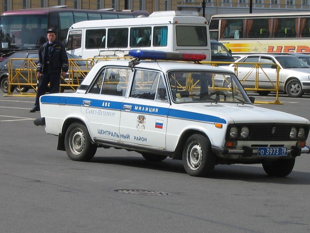  Một chiếc Lada-1600 được dùng làm xe cảnh sát ở Nga 