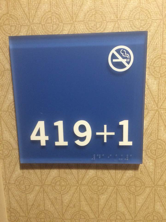  Thay vì 420, khách sạn này lại sử dụng số phòng 419 1. 