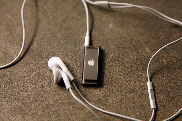  iPod Shuffle Gen 3 SE sang trọng và quyến rũ. 