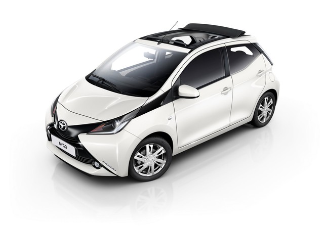  Toyota Aygo dòng xe tiết kiệm nhiên liệu, là loại xe đặc biệt mà bắt gặp sự chú ý của những người yêu thích xe nhỏ. 