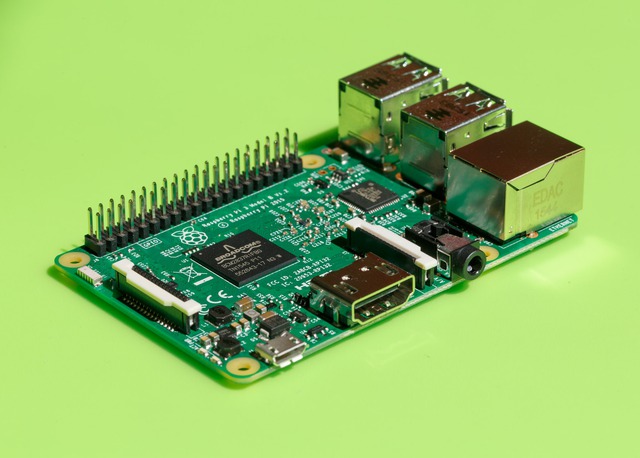  Raspberry Pi 3 gói ghém rất nhiều khái niệm về phần cứng máy tính chỉ trong chiếc bảng mạch in 35 USD này 