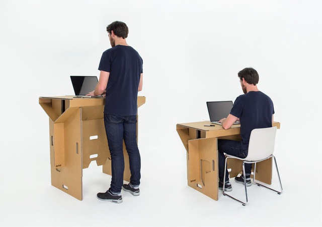  Thay vì bàn ngồi, các văn phòng nên chuyển dần sang mô hình bàn đứng để phòng tránh những nguy cơ lâu dài của việc ngồi nhiều. 