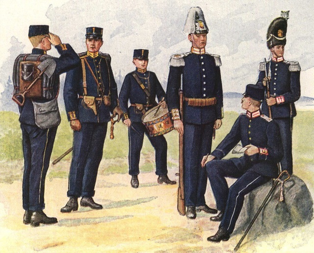  Các bộ trang phục của nam giới được lấy cảm hứng từ đồng phục quân đôi khi người lính vũ khí bên tay phải còn tay trái có thể dễ dàng cởi cúc áo 