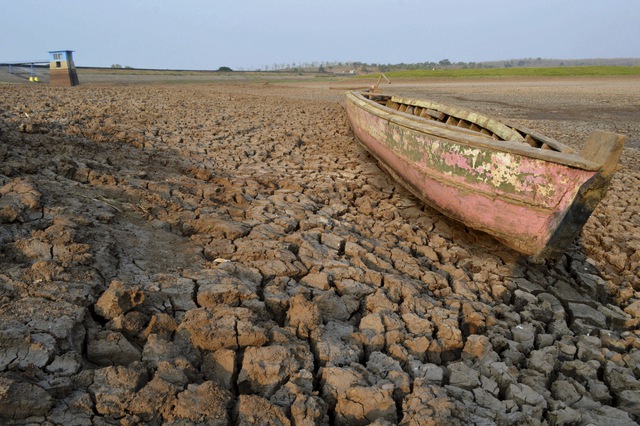  Nhiều hồ nước và sông ngòi tại châu Á trở nên cạn kiệt 