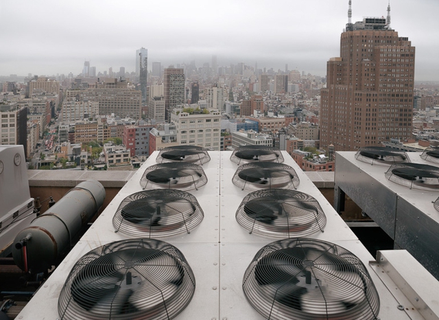  Hệ thống quạt tản nhiệt trên nóc tòa nhà số 60 phố Hudson. 