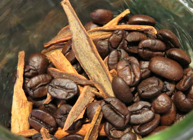  Cà phê có thể bớt đắng nhờ quế, thay vì đường 