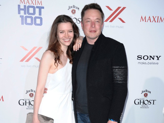 Elon Musk và Talulah Riley.