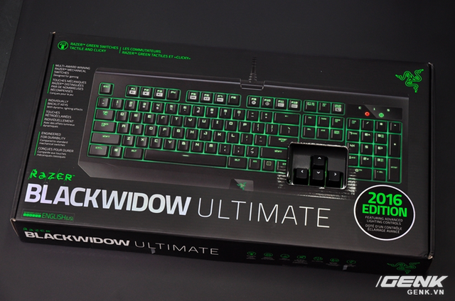  Razer Blackwidow Ultimate 2016 được đóng gói chắc chắn và đẹp, gọn gàng hơn hộp phiên bản cũ. 