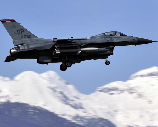  Hình ảnh máy bay chiến đấu F-16 