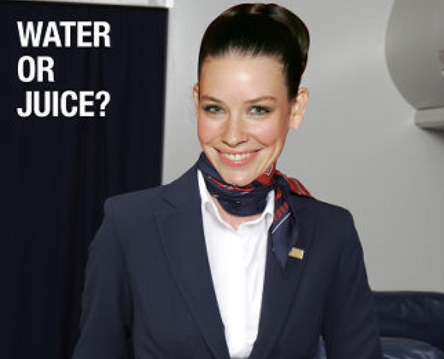 
Hình ảnh vui về Evangeline Lilly khi là tiếp viên hàng không
